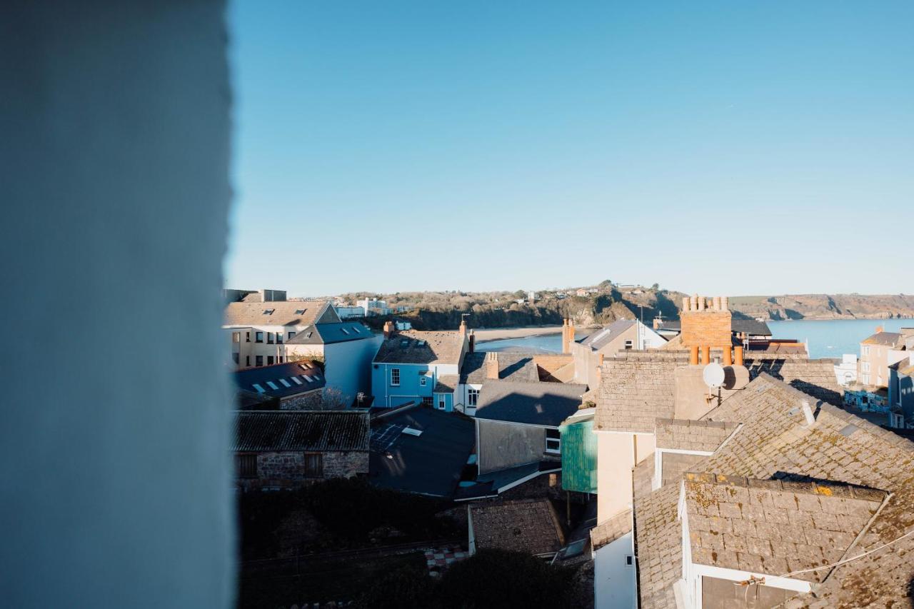 Beautiful 1 Bedroom Apartment Close To The Harbour Tenby Exterior photo